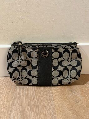 Coach Black and Beige Signature Canvas Wristlet Clutch